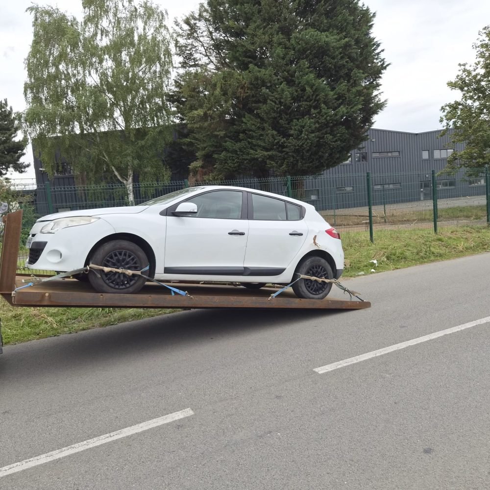 Renault Mégane prise en charge en toute sécurité